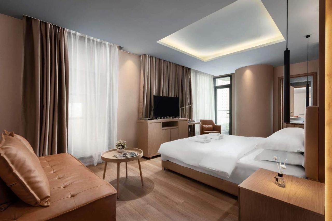 Sf Hotel Penthouse Residences Phnom Penh Exterior photo